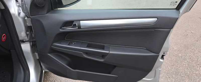 Opel Astra, снимка 12 - Автомобили и джипове - 52582684