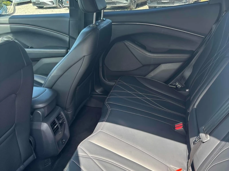 Ford Mustang Mach-E * Select * CARFAX * БЕЗ ПЪРВОНАЧАЛНА ВНОСКА, снимка 10 - Автомобили и джипове - 52754288