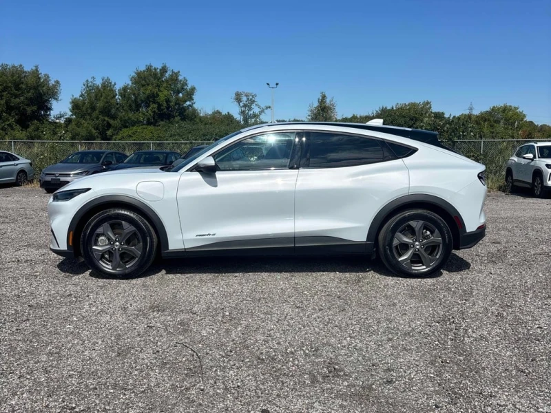 Ford Mustang Mach-E * Select * CARFAX * БЕЗ ПЪРВОНАЧАЛНА ВНОСКА, снимка 2 - Автомобили и джипове - 52754288