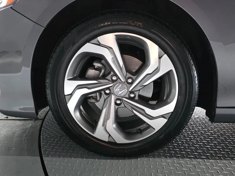 Honda Accord 1.5 10GEN TOP KM!, снимка 4 - Автомобили и джипове - 55441164