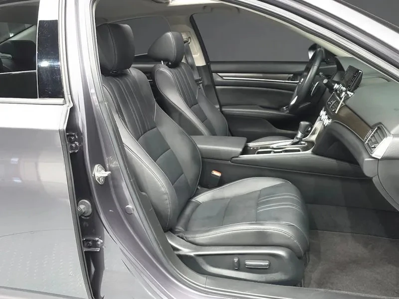 Honda Accord 1.5 10GEN TOP KM!, снимка 10 - Автомобили и джипове - 55441164