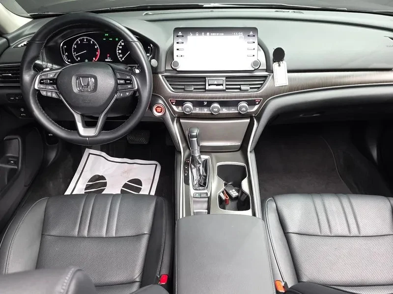 Honda Accord 1.5 10GEN TOP KM!, снимка 6 - Автомобили и джипове - 55441164
