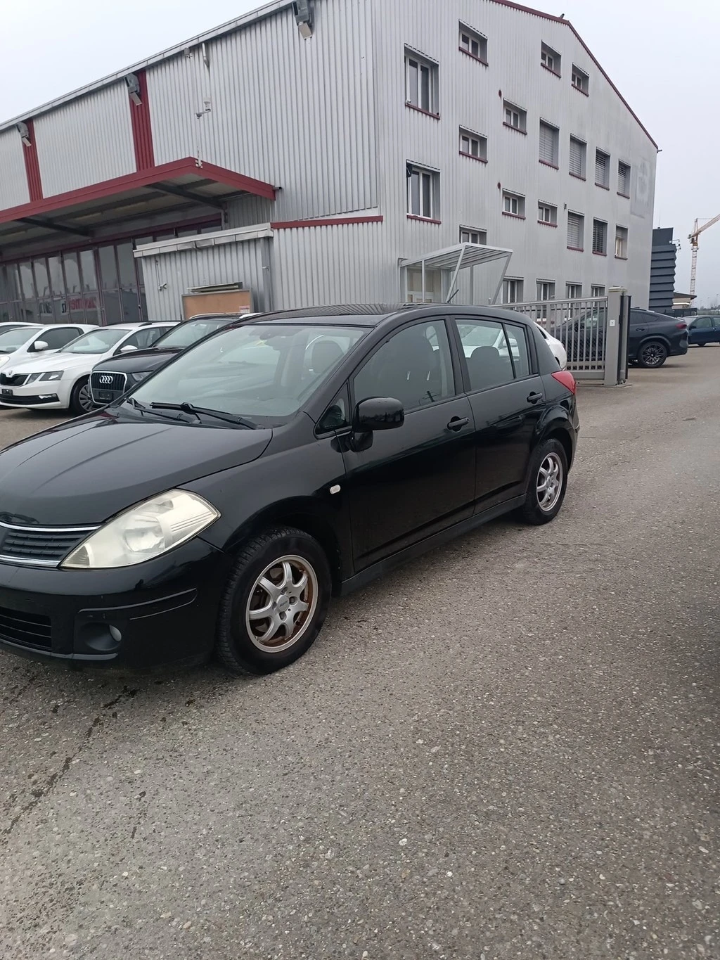 Nissan Tiida 1.6i 16V Swiss Aut. - изображение 3