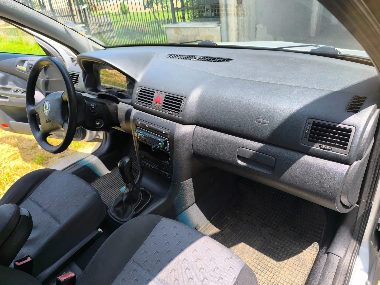 Skoda Octavia 1.6 - изображение 2