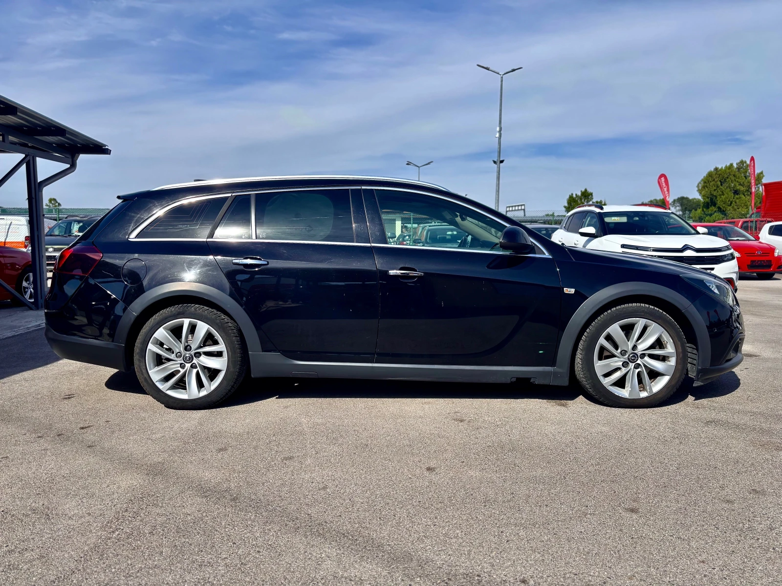 Opel Insignia Sports Tourer - изображение 4