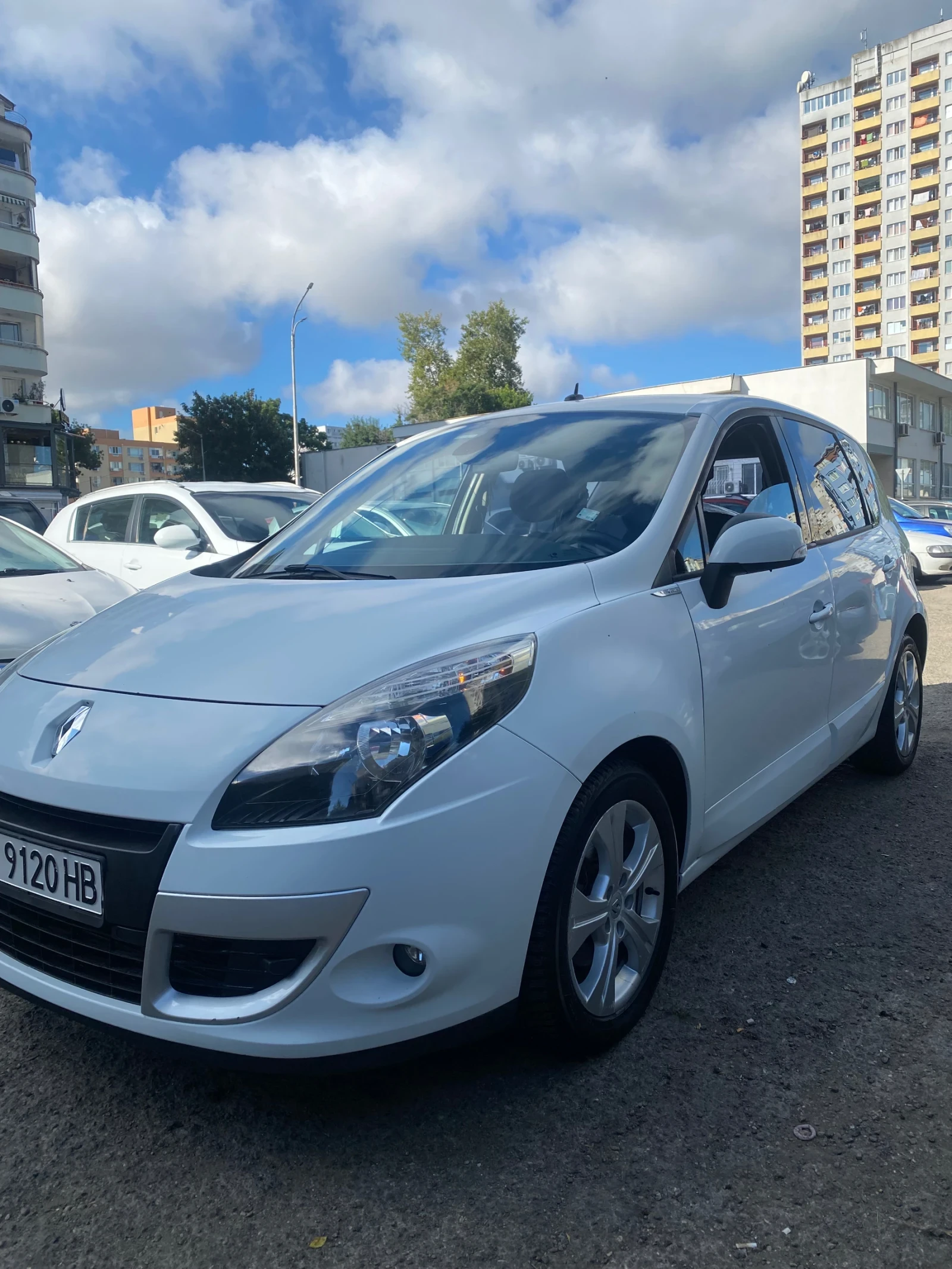 Renault Scenic, снимка 2 - Автомобили и джипове - 55451051