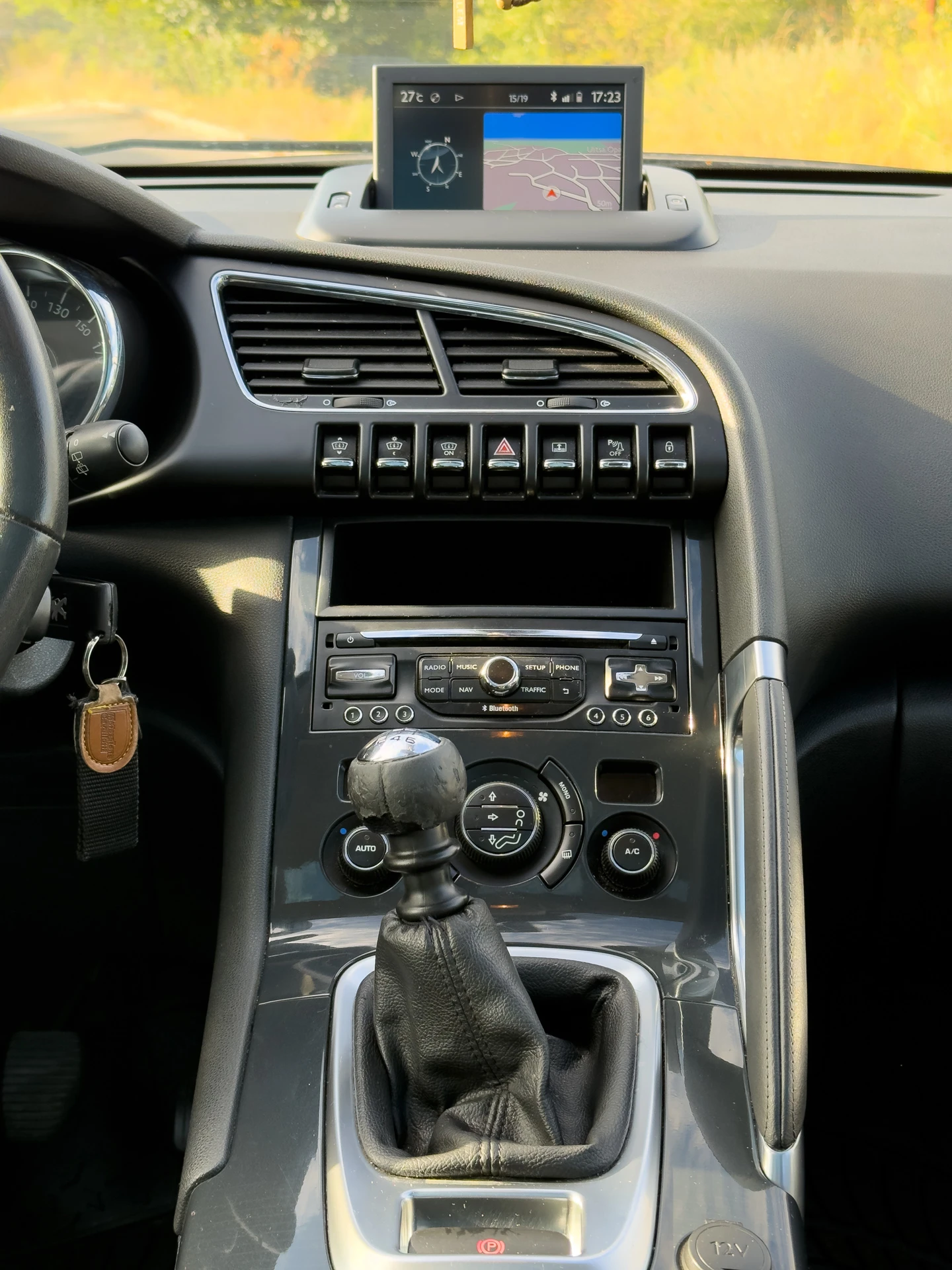 Peugeot 3008 1.6 HDI Allure - изображение 7