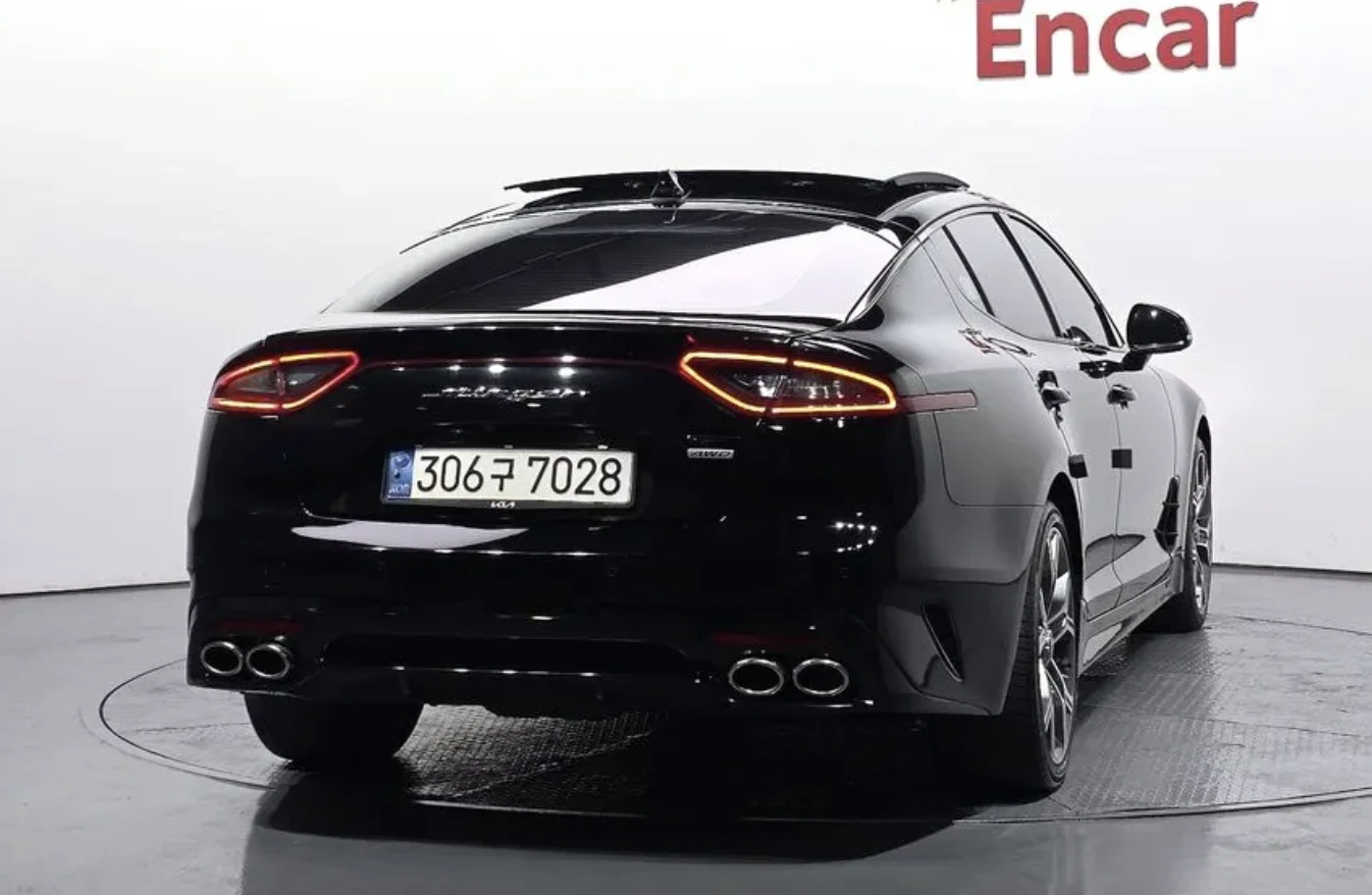 Kia Stinger, снимка 4 - Автомобили и джипове - 54033625