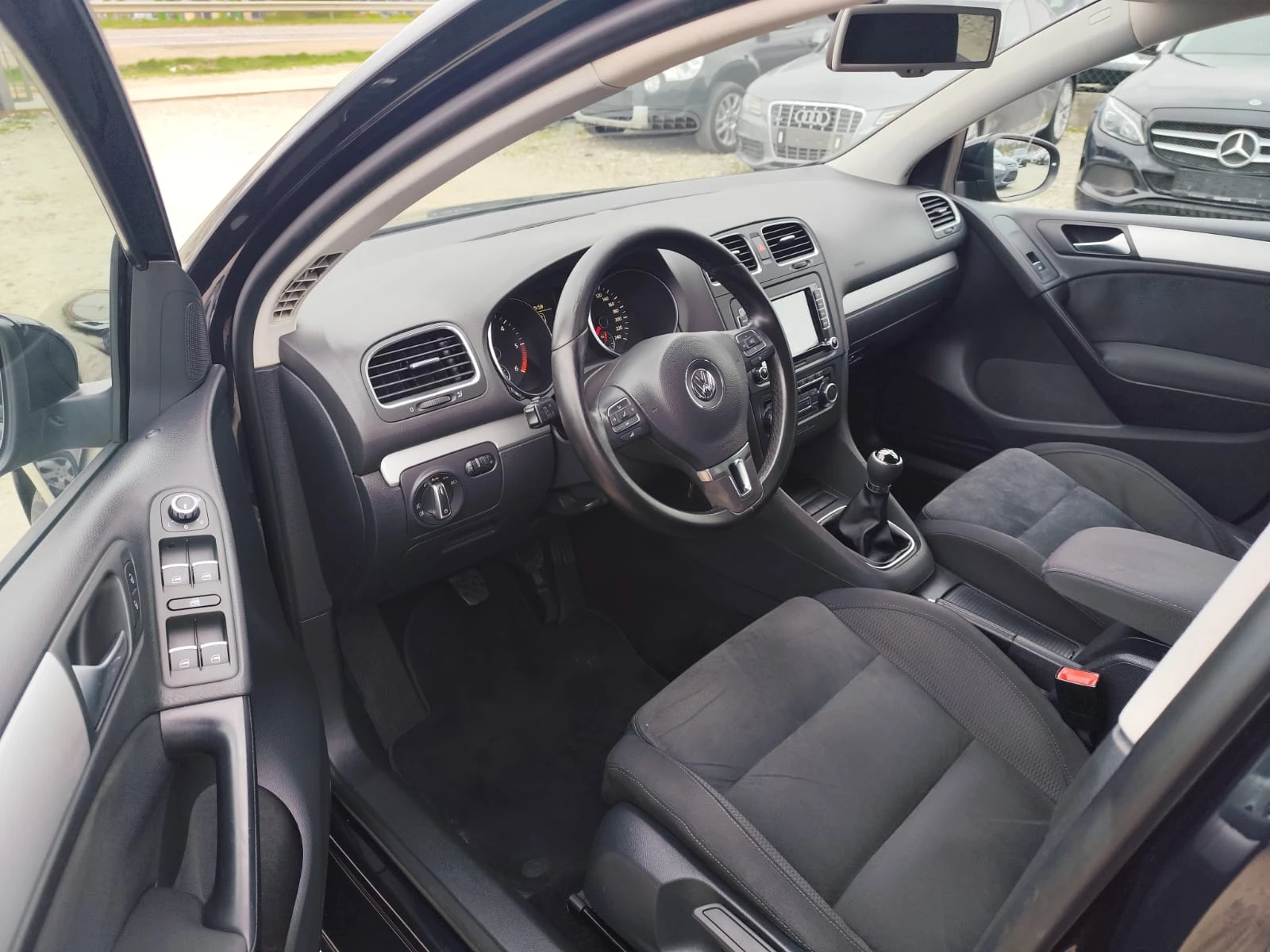 VW Golf 2.0 дизел Италия, снимка 11 - Автомобили и джипове - 54056555