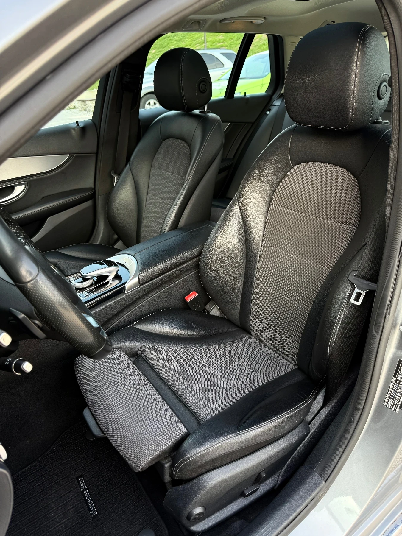 Mercedes-Benz C 220 220d, снимка 8 - Автомобили и джипове - 54217538