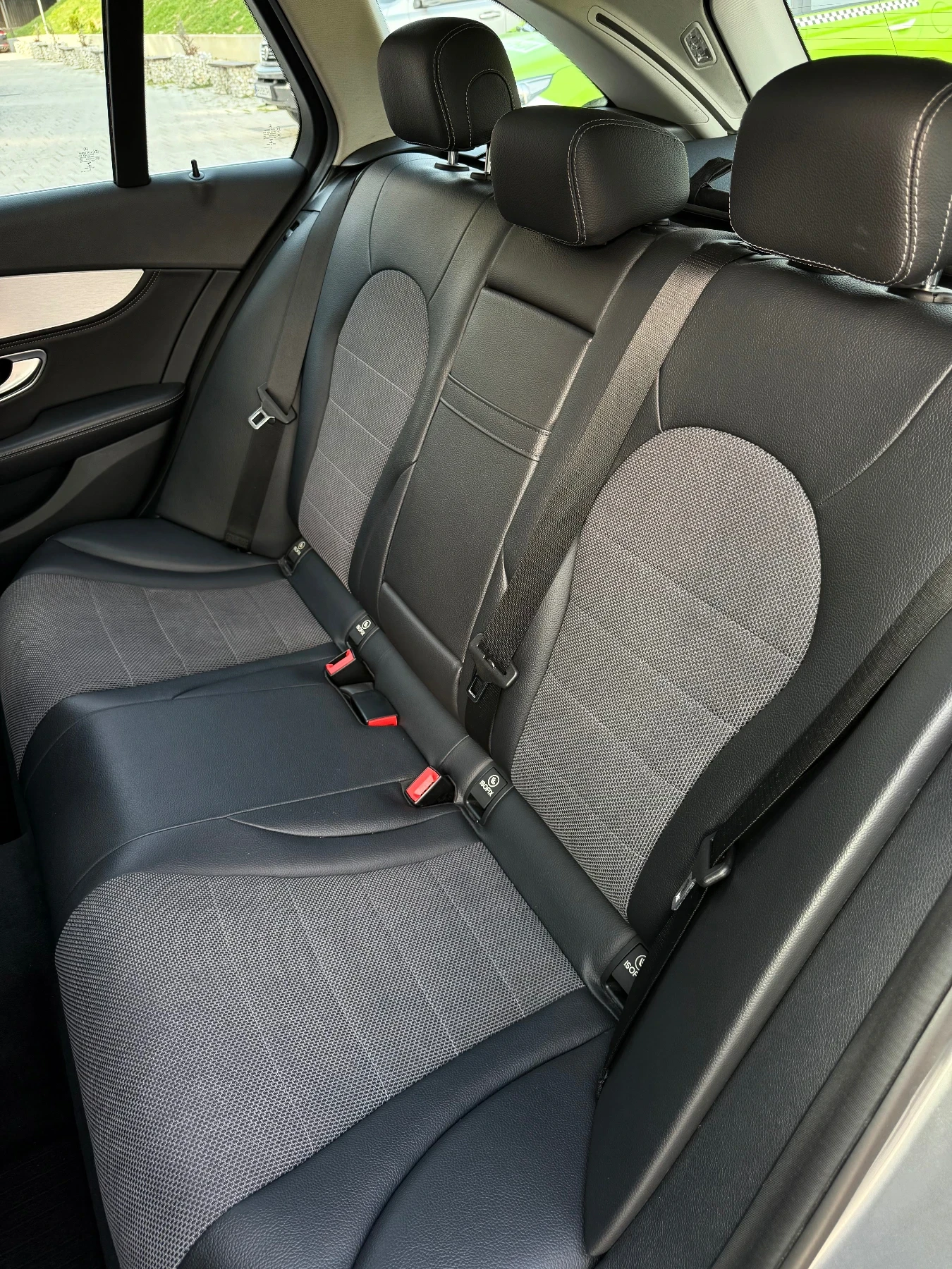 Mercedes-Benz C 220 220d, снимка 10 - Автомобили и джипове - 54217538