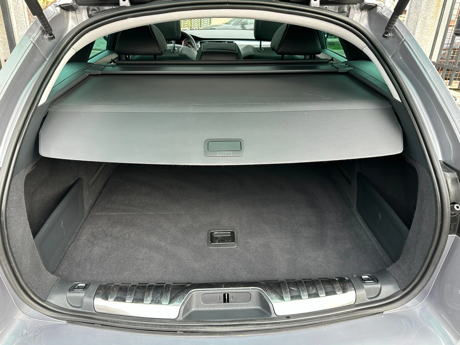 Peugeot 508 2.0HDI-180ks-ALLURE-FULL LED-NAVI-ПАНОРАМА-AUTOMAT, снимка 13 - Автомобили и джипове - 54231625