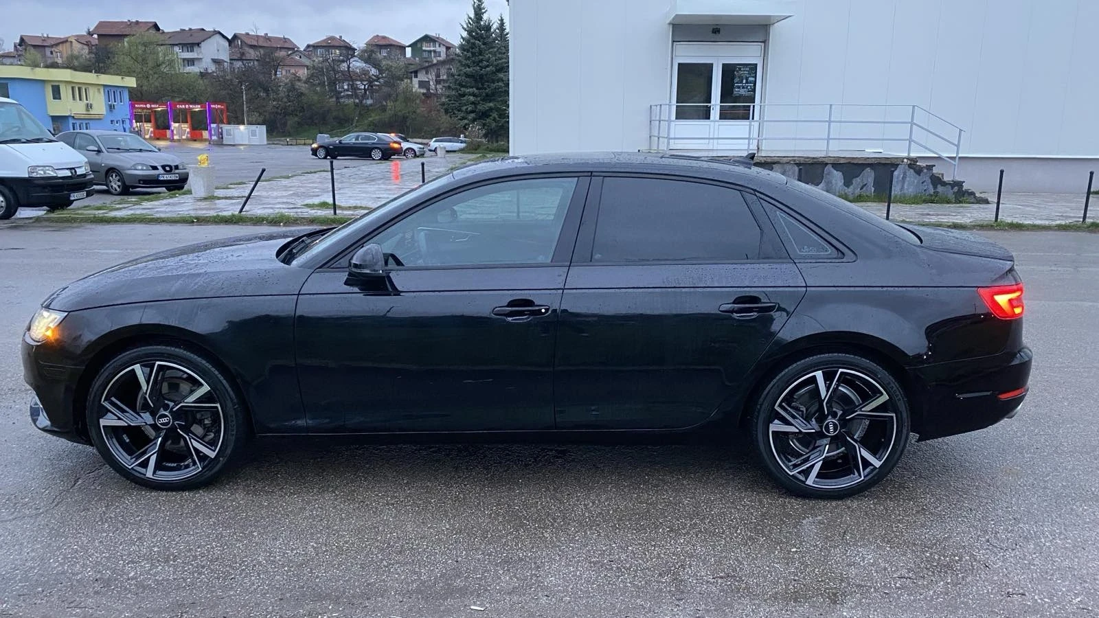 Audi A4 2.0 T, снимка 3 - Автомобили и джипове - 54334025