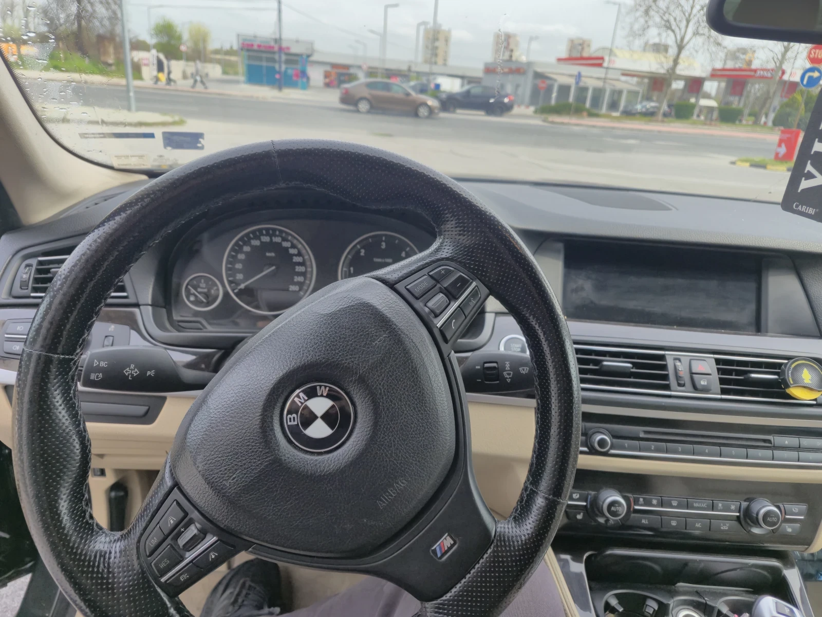 BMW 525 KEYLESS, PANORAMA, VACUUM, снимка 10 - Автомобили и джипове - 54394398