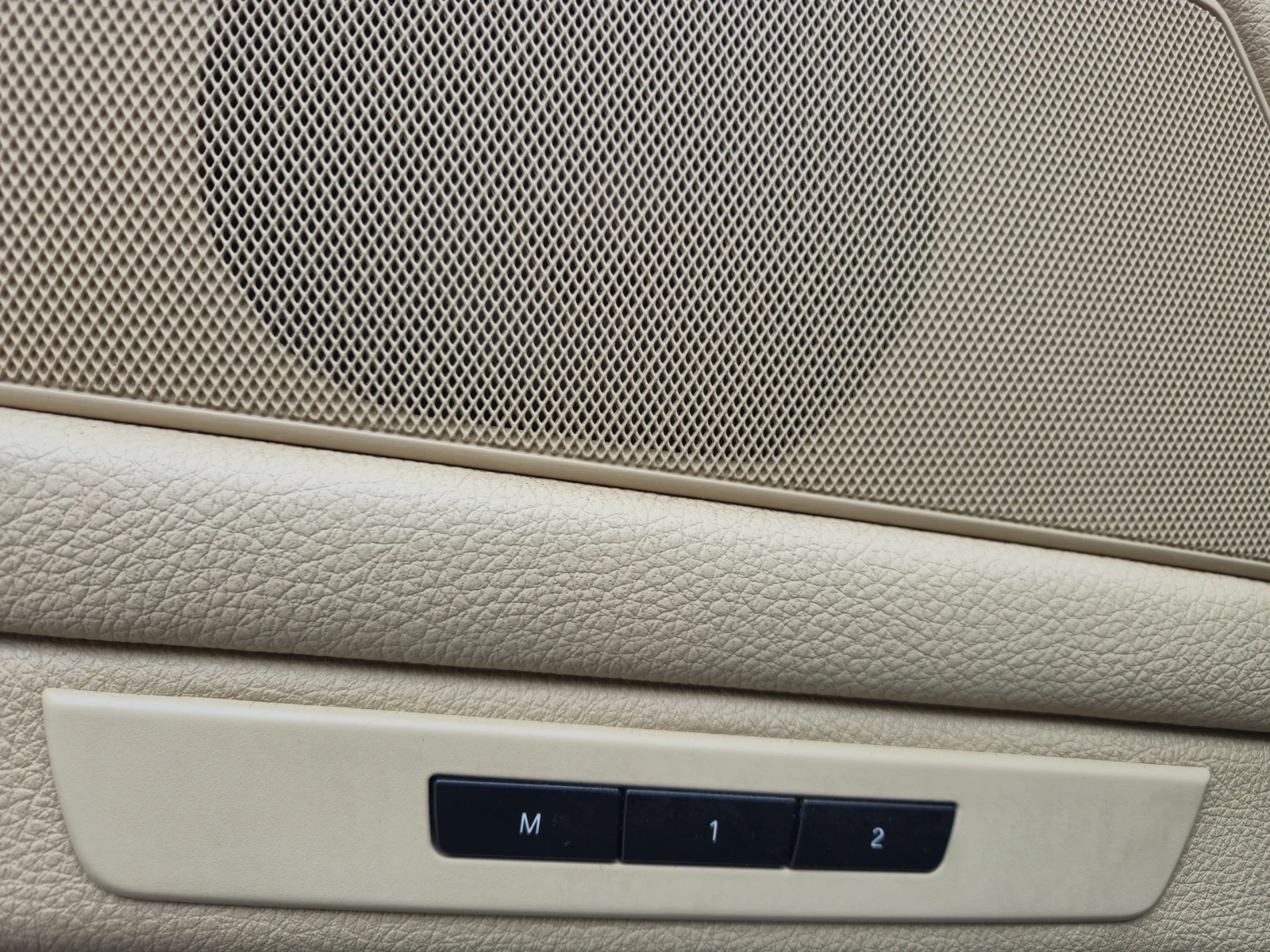 BMW 525 KEYLESS, PANORAMA, VACUUM, снимка 8 - Автомобили и джипове - 54394398