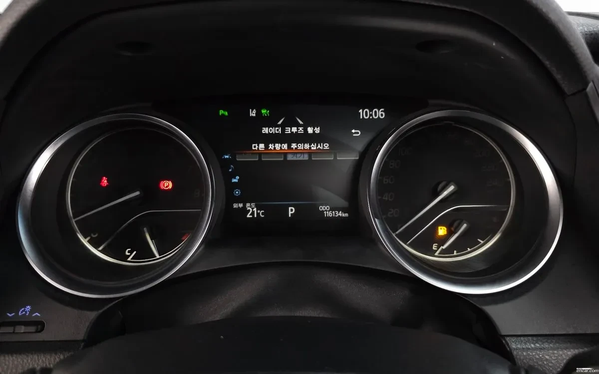 Toyota Camry XV70 2.5 , снимка 7 - Автомобили и джипове - 54837311