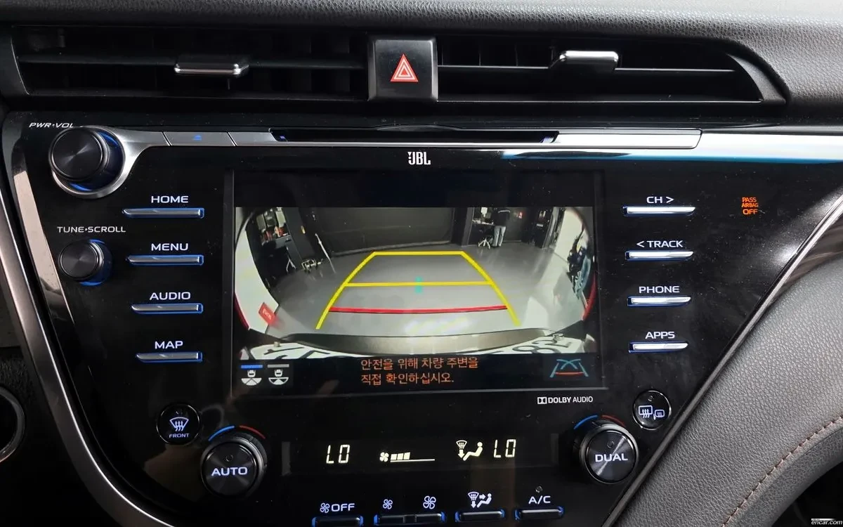 Toyota Camry XV70 2.5 , снимка 13 - Автомобили и джипове - 54837311