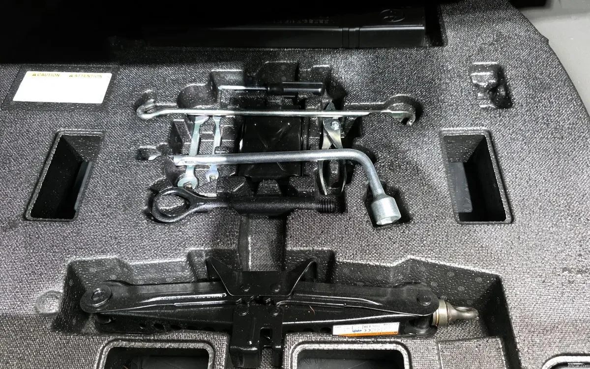 Toyota Camry XV70 2.5 , снимка 17 - Автомобили и джипове - 54837311