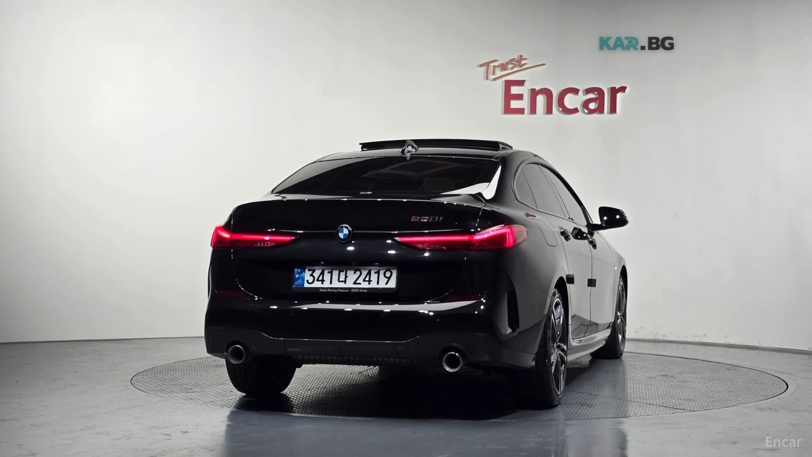 BMW 220 * M-SPORT* КОЖА* ПОДГРЕВ* ПАНОРАМА* КАМЕРА* NAVI* , снимка 4 - Автомобили и джипове - 54891757