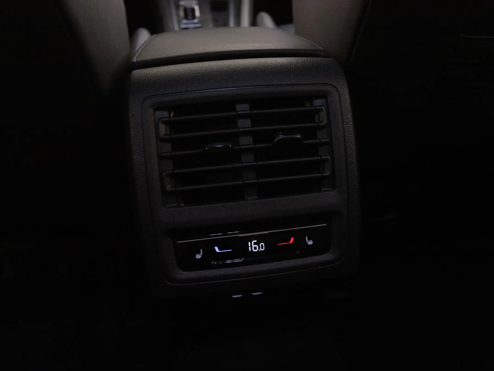 VW Golf R, снимка 17 - Автомобили и джипове - 55135784