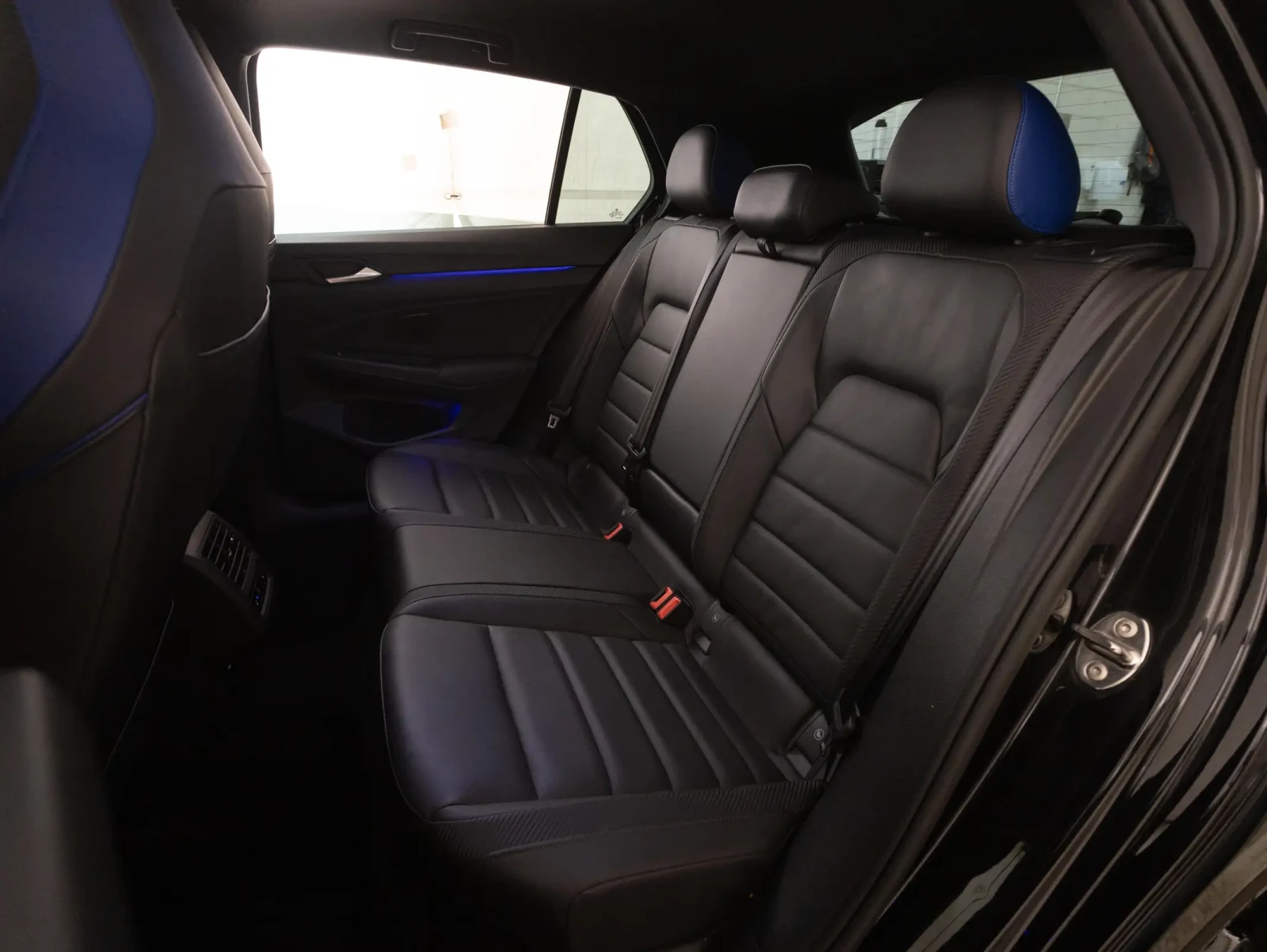 VW Golf R, снимка 16 - Автомобили и джипове - 55135784