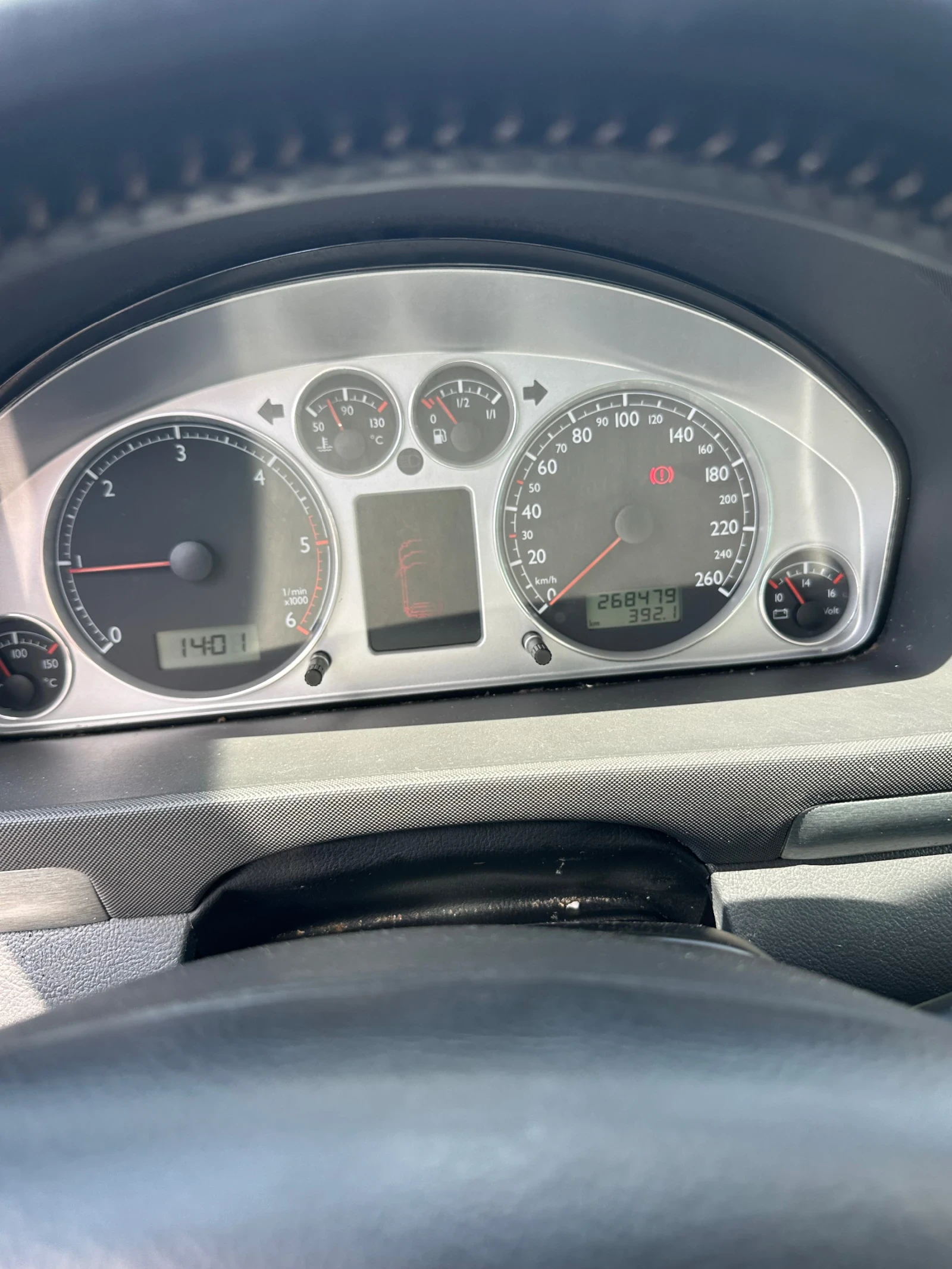 VW Sharan, снимка 8 - Автомобили и джипове - 55422487