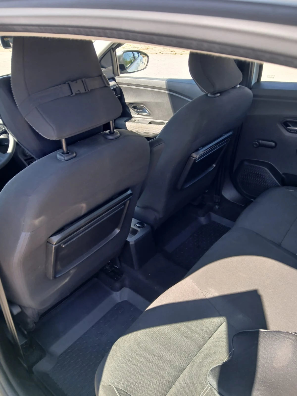 Dacia Logan, снимка 14 - Автомобили и джипове - 55805605