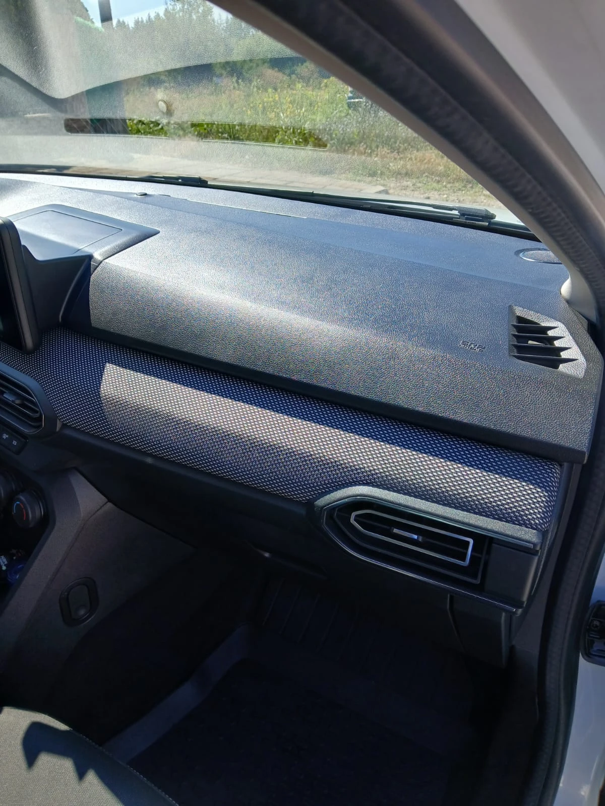 Dacia Logan, снимка 12 - Автомобили и джипове - 55805605