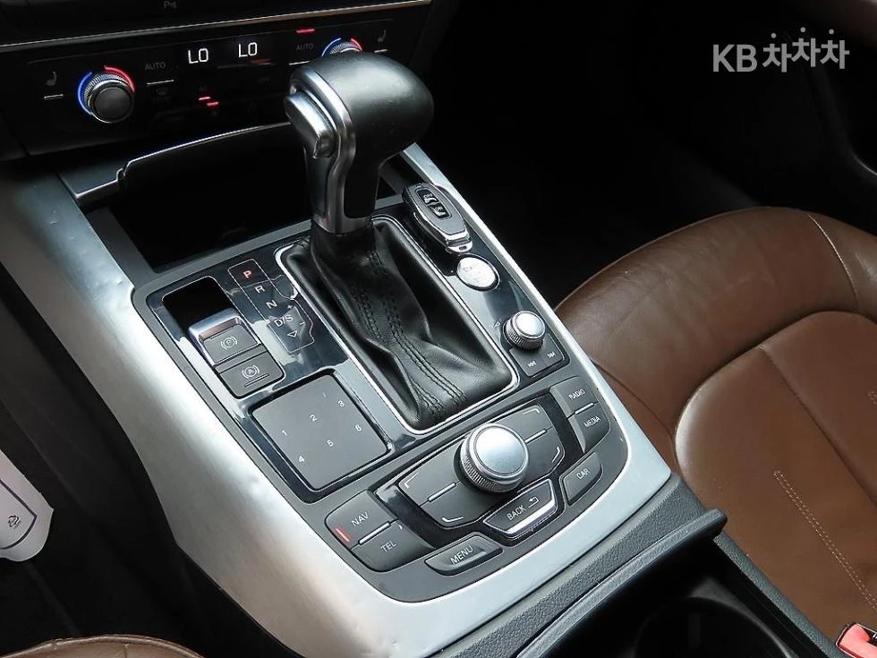 Audi A7 QUATTRO * TECHNIK* RS7 PACK * КРАЙНА ЦЕНА* , снимка 13 - Автомобили и джипове - 55950983