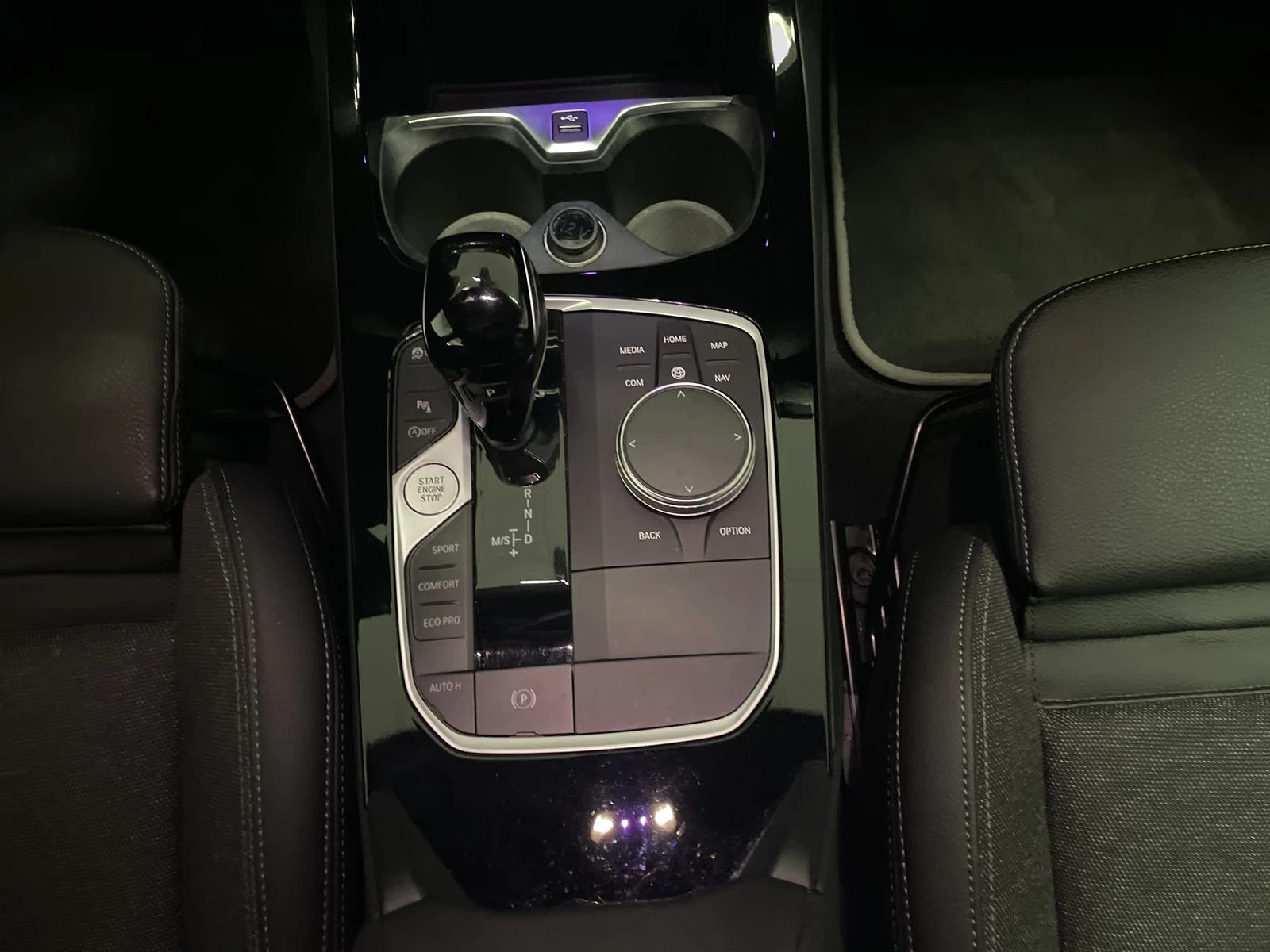 BMW 120 d/190HP/SPORT/LED/CAM/NACI/LINEASSIST/893z, снимка 14 - Автомобили и джипове - 56115838