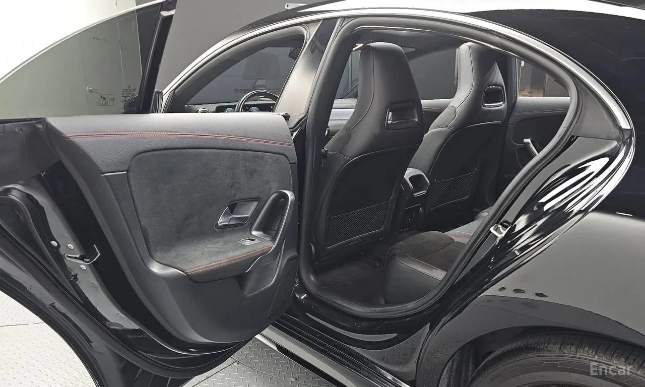 Mercedes-Benz CLA АМГ ПАКЕТ/4MATIC/ЛЕНТИ/ПОДГРЕВ/ПАМЕТ/АМБИЕНТ, снимка 12 - Автомобили и джипове - 56131755