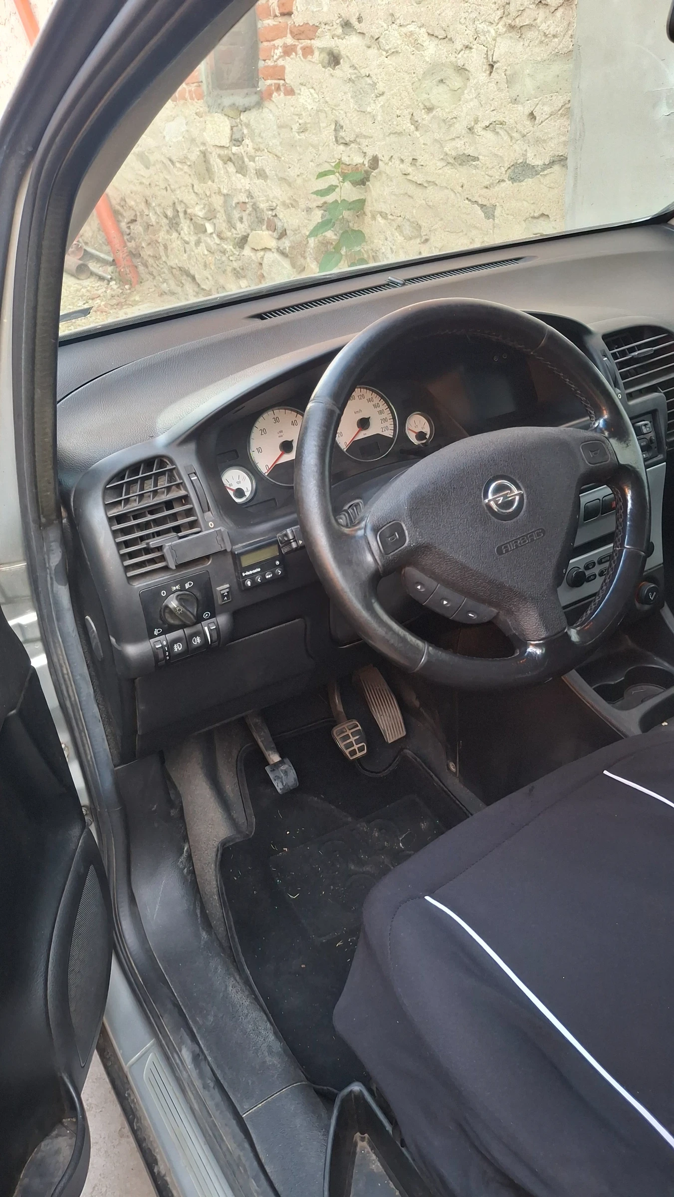 Opel Zafira, снимка 4 - Автомобили и джипове - 56141440