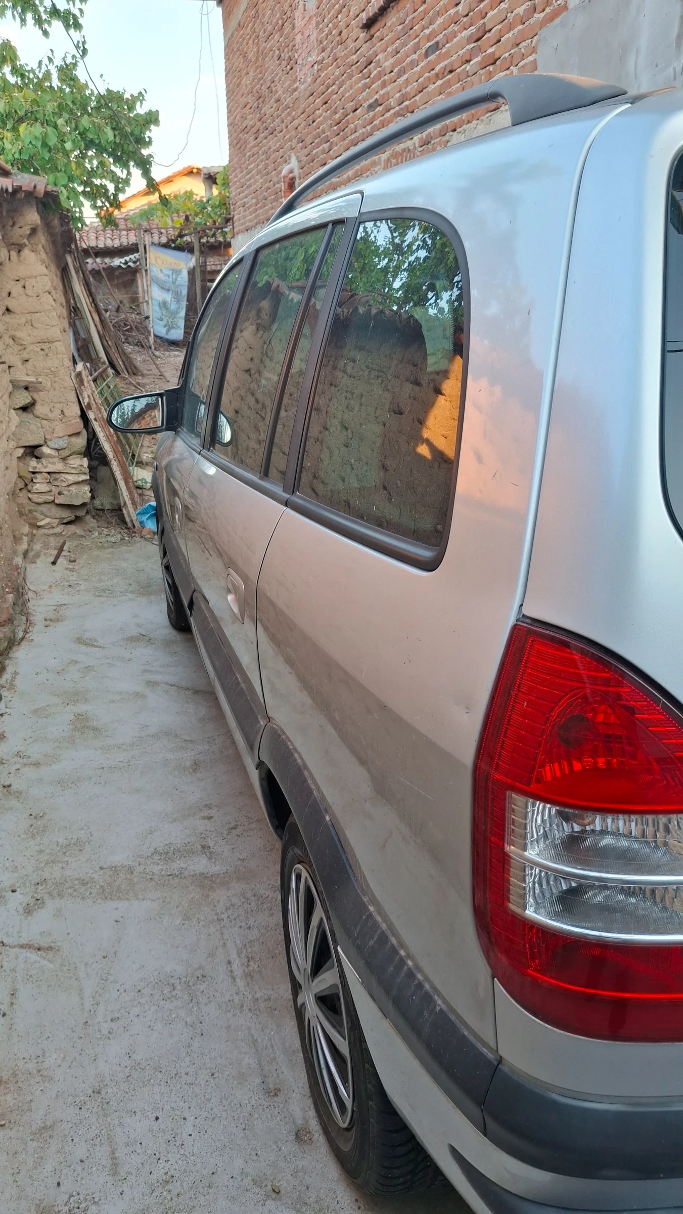 Opel Zafira, снимка 3 - Автомобили и джипове - 56141440