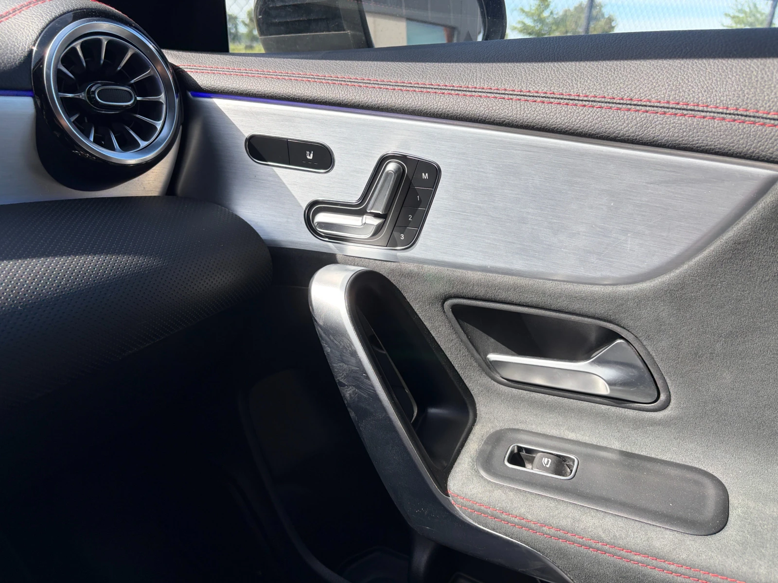 Mercedes-Benz CLA 200 Shooting Brake LED 360 Cam Navi , снимка 15 - Автомобили и джипове - 56158927