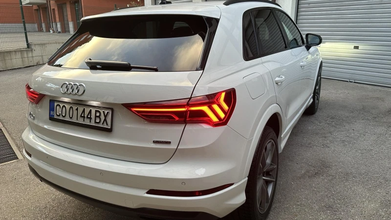 Audi Q3 Black&White Edition 4х4 , снимка 9 - Автомобили и джипове - 47540410