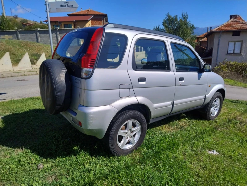 Daihatsu Terios, снимка 5 - Автомобили и джипове - 47569069