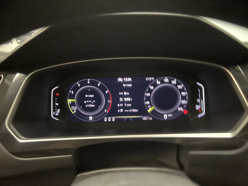 VW Tiguan, снимка 4 - Автомобили и джипове - 52268936