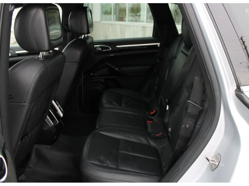 Porsche Cayenne * AWD 4dr Diesel * CARFAX * ЦЕНА ДО БГ, снимка 16 - Автомобили и джипове - 52924149