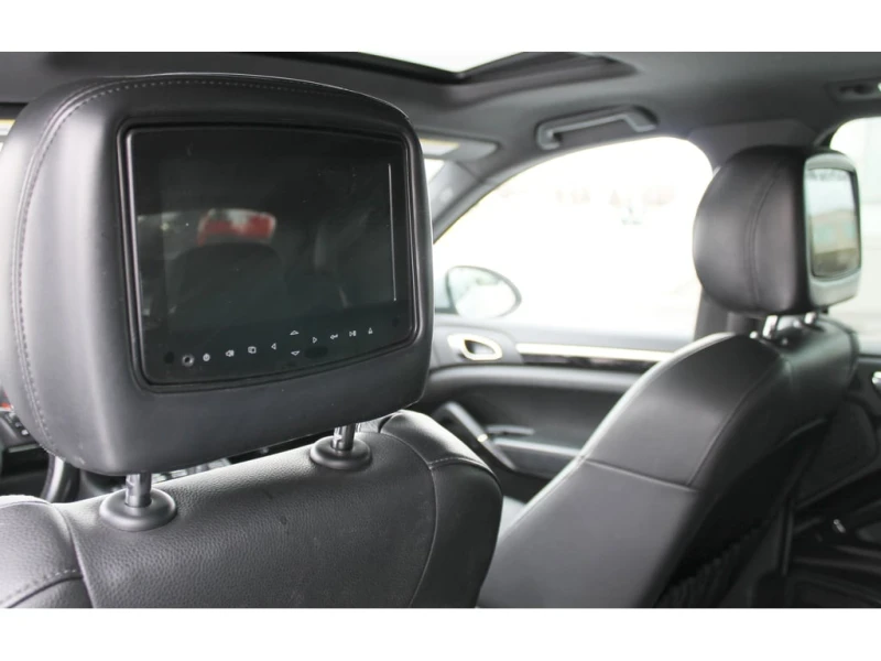 Porsche Cayenne * AWD 4dr Diesel * CARFAX * ЦЕНА ДО БГ, снимка 17 - Автомобили и джипове - 52924149