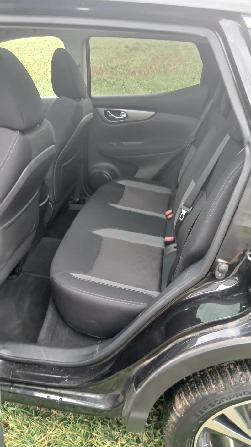 Nissan Qashqai, снимка 16 - Автомобили и джипове - 53514565