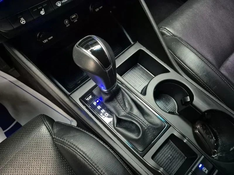 Hyundai Tucson 1.6 2WD MODERN, снимка 10 - Автомобили и джипове - 55801663