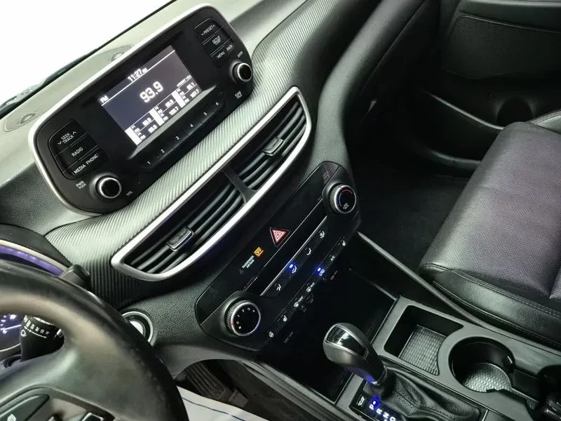 Hyundai Tucson 1.6 2WD MODERN, снимка 8 - Автомобили и джипове - 55801663