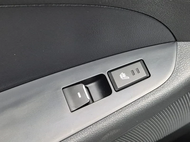 Hyundai Tucson 1.6 2WD MODERN, снимка 14 - Автомобили и джипове - 55801663
