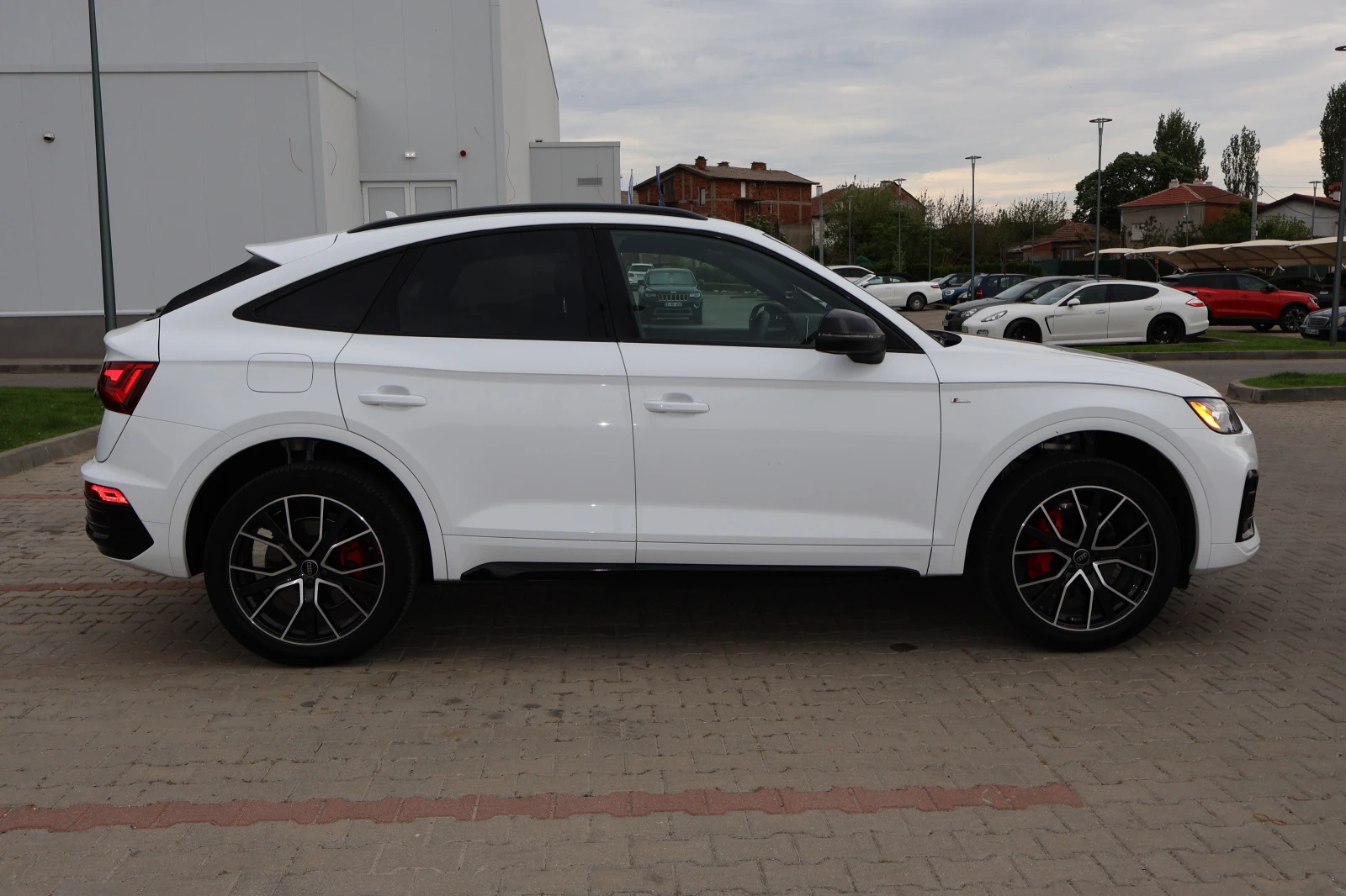 Audi Q5 Sportback 45 TFSI Quattro - изображение 3