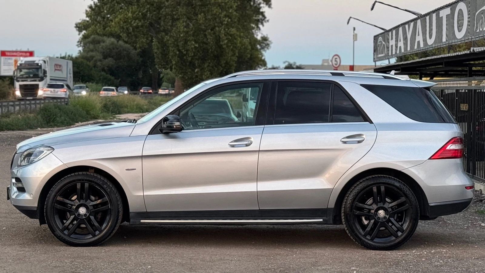 Mercedes-Benz ML 350 BlueTEC= 4Matic= Sport Pack= Distronic= Blind Spot - изображение 8