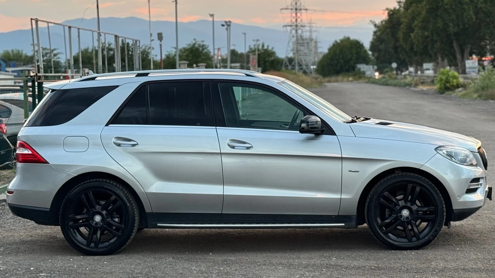 Mercedes-Benz ML 350 BlueTEC= 4Matic= Sport Pack= Distronic= Blind Spot - изображение 4