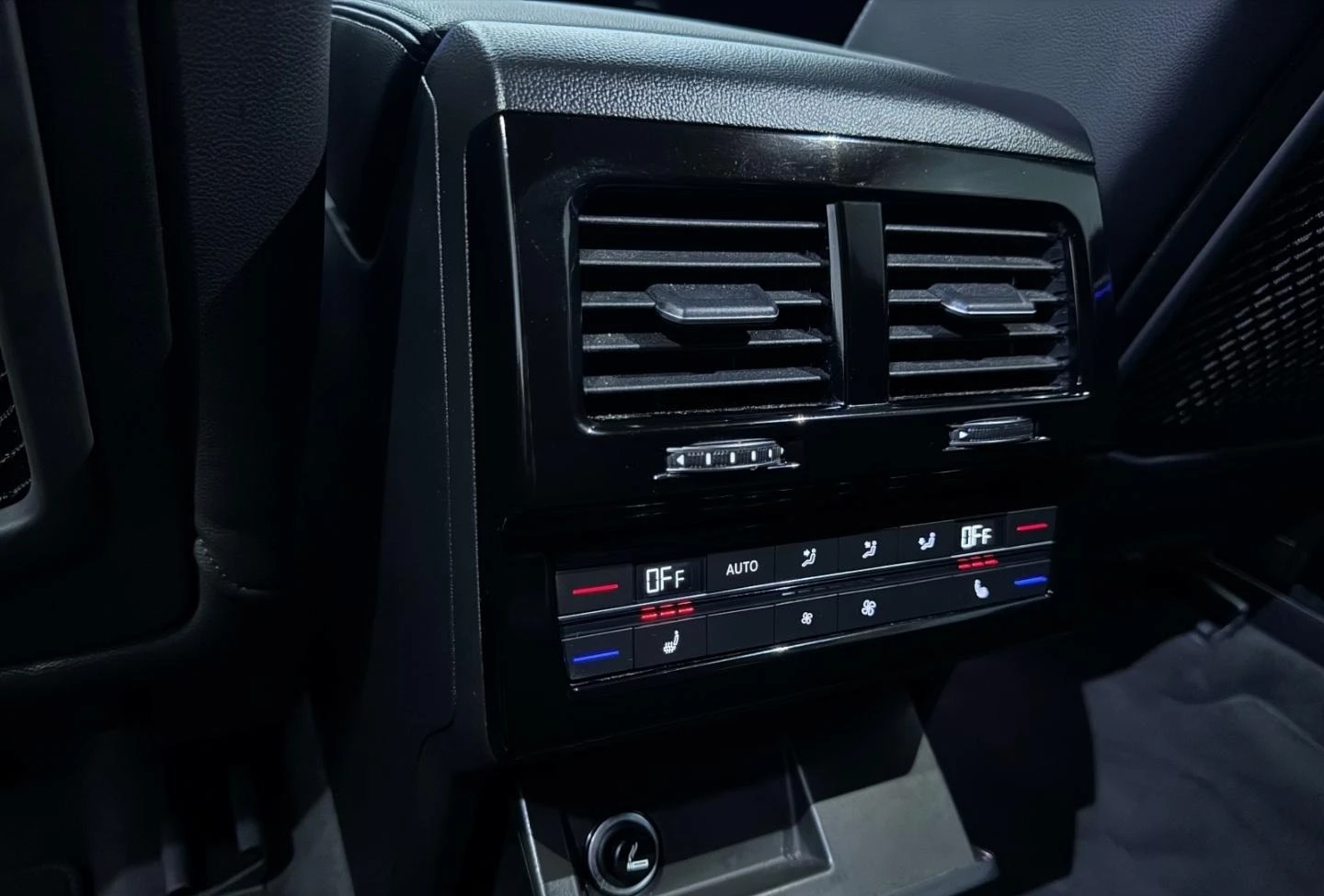 VW Touareg 3.0TDI* 4M* R-LINE* HEAD-UP* DISTR* MEMORY* MATRIX | Mobile.bg   13