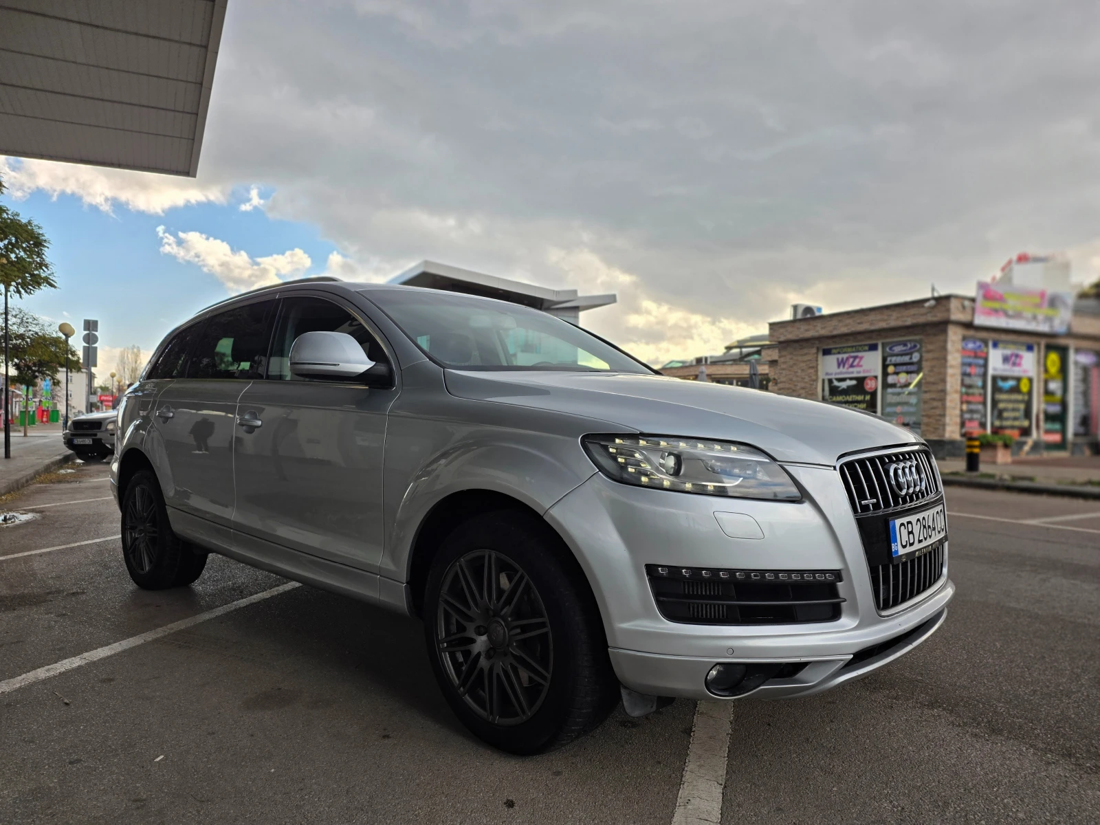 Audi Q7 6 МЕСЕЦА ГАРАНЦИЯ/3.0TDI Facelift/7 Местна - изображение 6