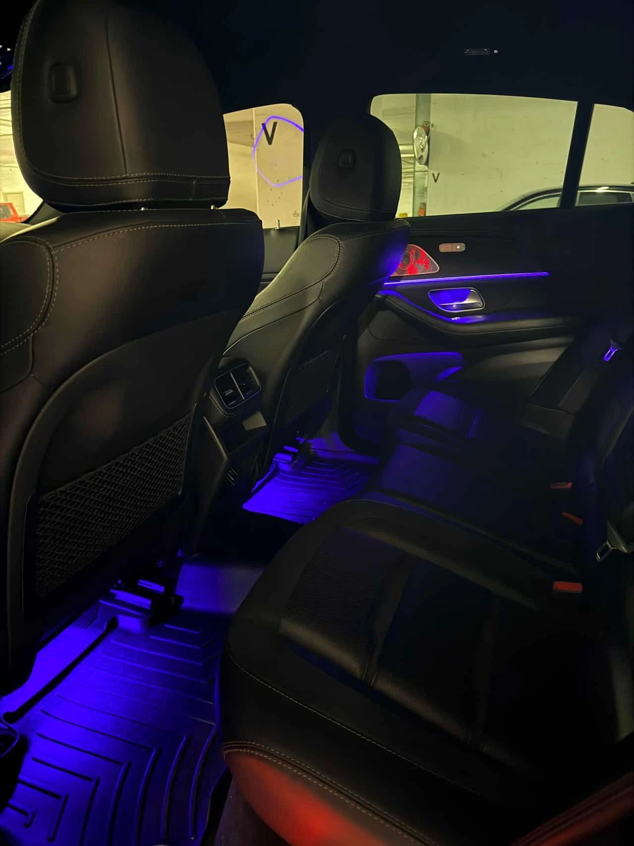 Mercedes-Benz GLE 53 4MATIC * BURMESTER * ДИСТРОНИК * 360 * ОБДУХВАНЕ * ПАМЕТ, снимка 16 - Автомобили и джипове - 53940484