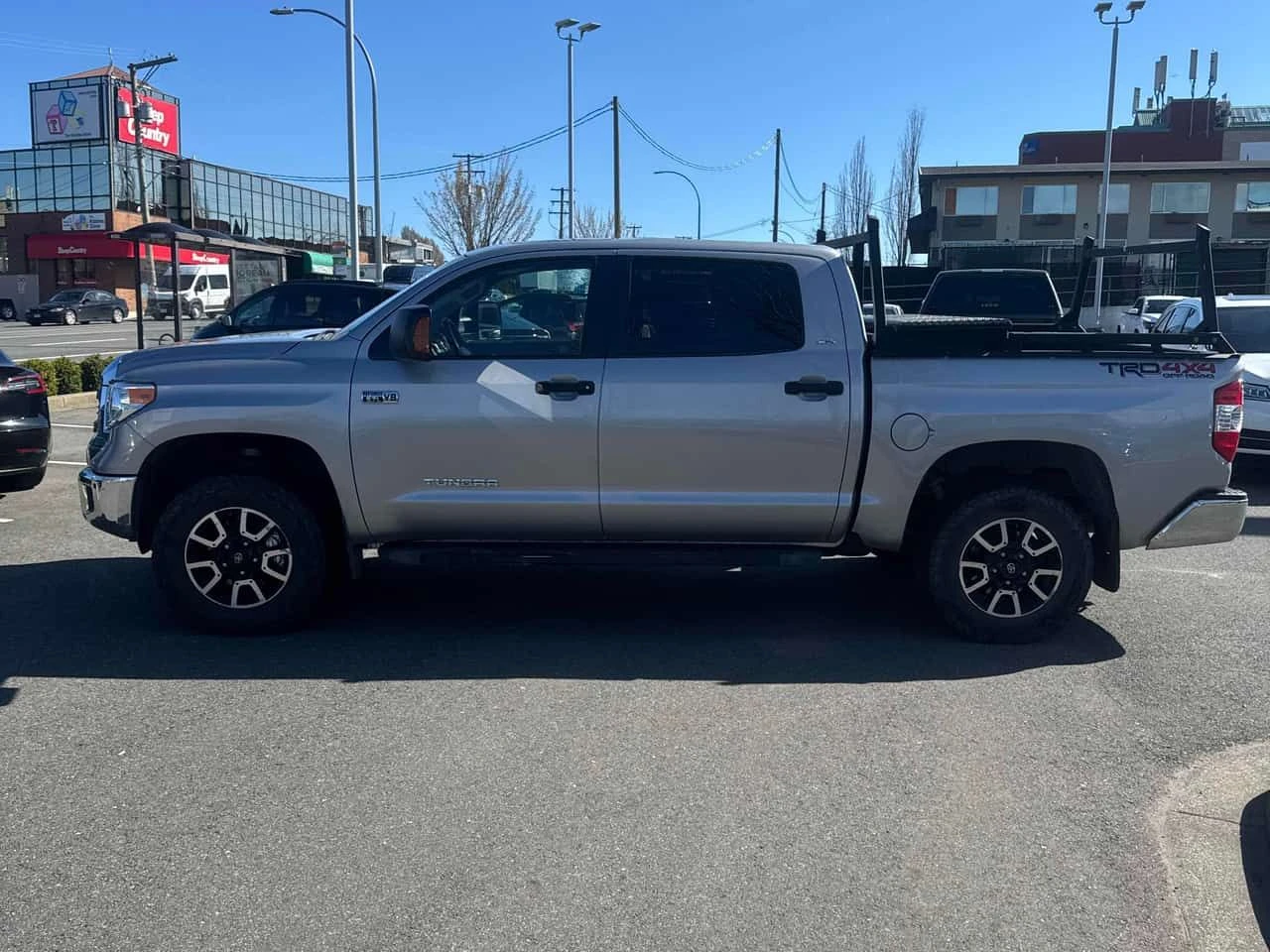 Toyota Tundra * SR5 * PANO* KEYLES* ПОДГРЕВ* , снимка 11 - Автомобили и джипове - 53991964